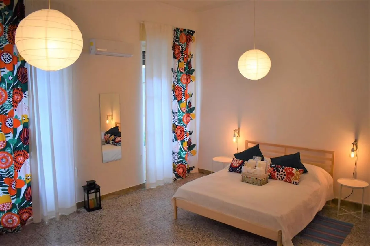 Living Simply Bed & Breakfast Catania 2*,  Italy